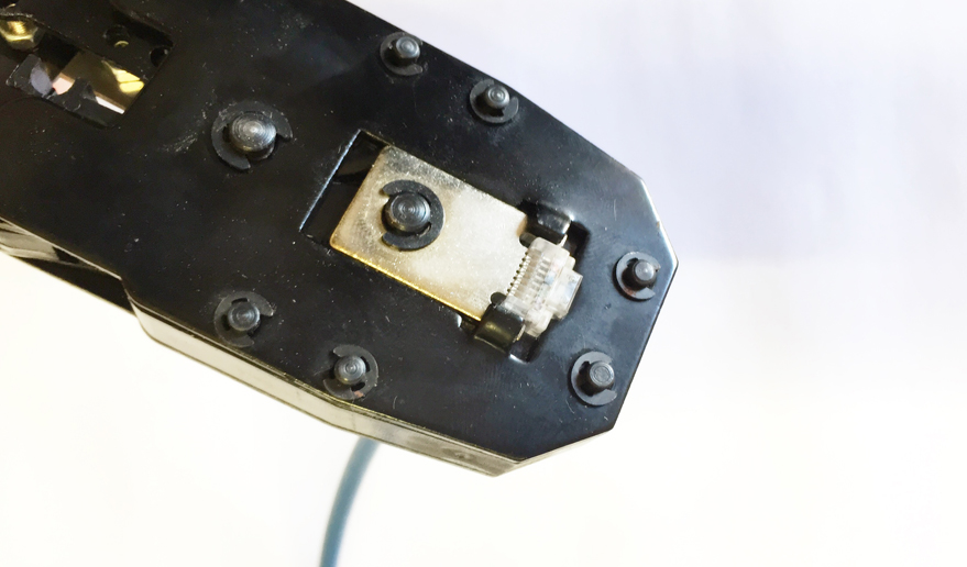 sertir-materiel- ethernet-rj45-pince-diy