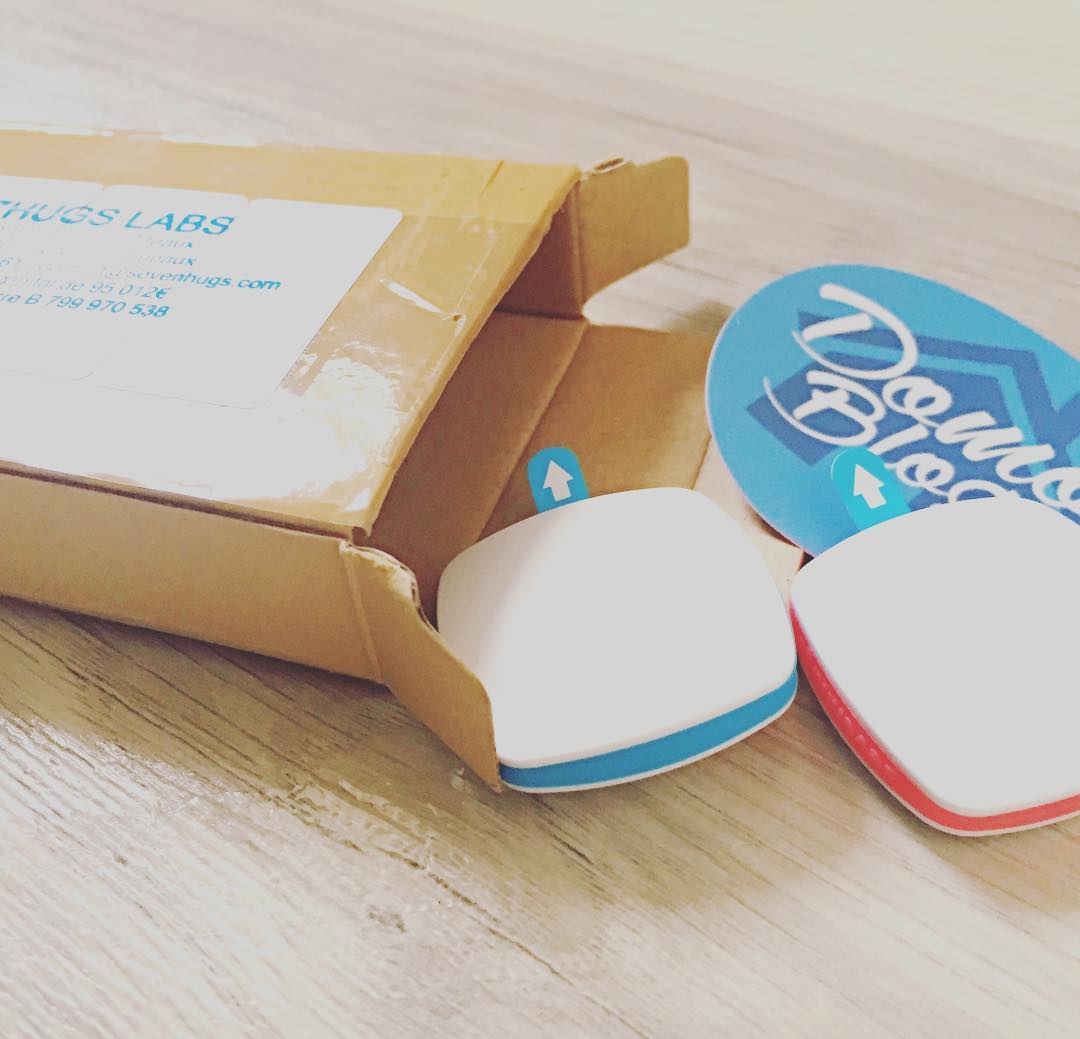 De nouveaux mini hugs sont arrivés pour suivre le sommeil des enfants! Merci @sevenhugsofficial Bientôt un nouvel article à ce sujet #hugs #hugone #minihug #sevenhugs #sommeil #sleep #analyse #lab #test #inprogress #tracker #track #tracking #iot #bienetre