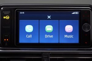 amazon-alexa-car-voiture-iot-smarthome-domotique