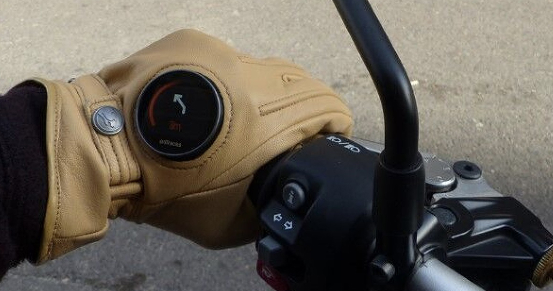 ontracks-gps-moto-iot-montre-velo-gants-guidage-ces-2019