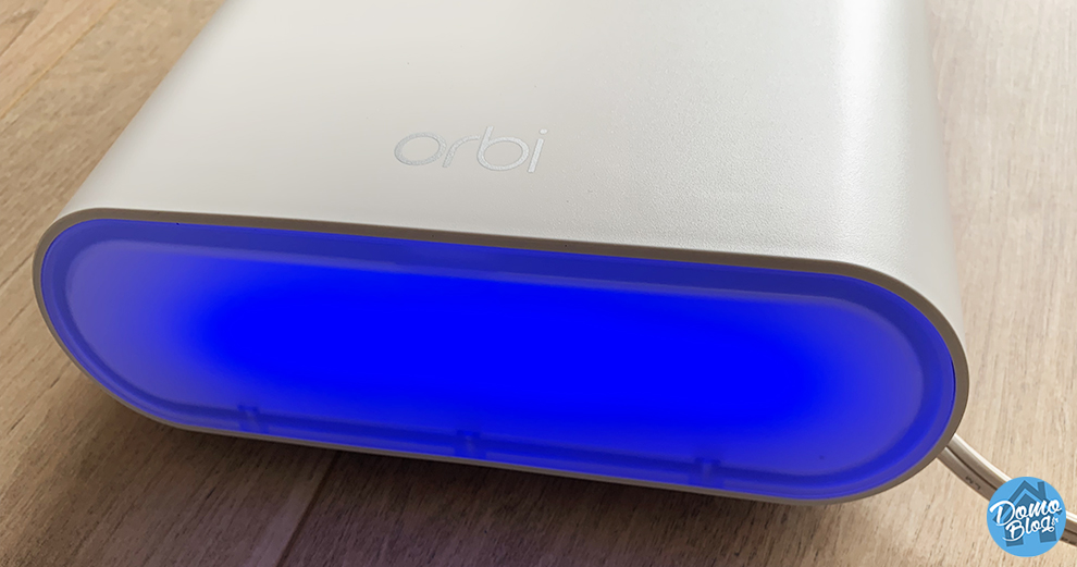 sattelite-orbi-wifi-init-bleu