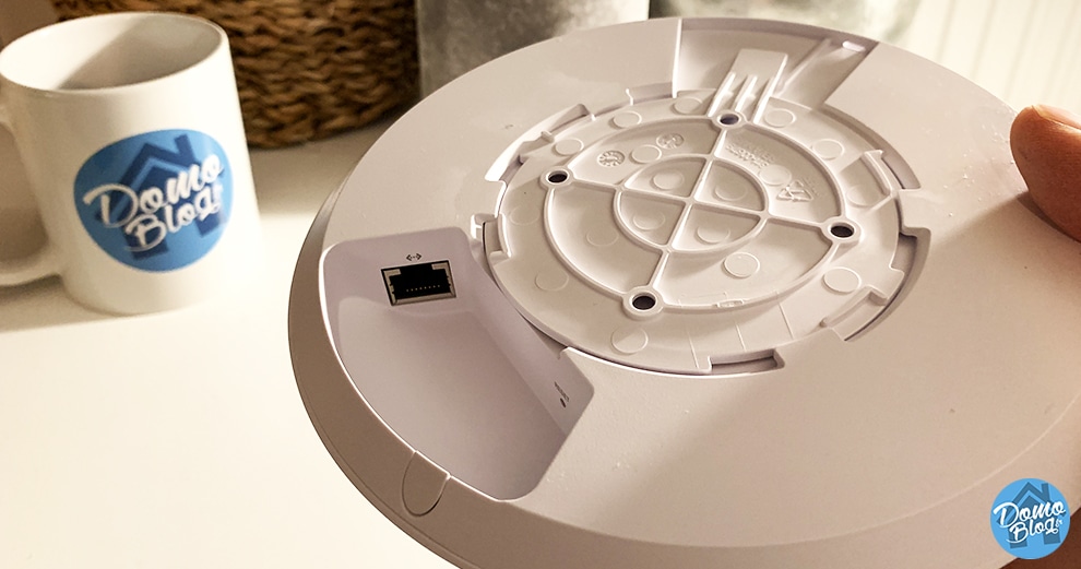 unifi-ubiquiti-wifi-mesh-acces-point-back