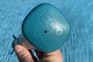 iopool-eco-analyseur-eau-piscine-iot-maison-conectee-domotique-test