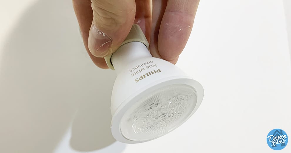 brancher-ampoule-philips-hue-ambiance-spot