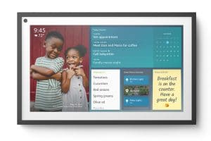 amazon-echo-15-nouveau-assistant-ecran-plat-mur