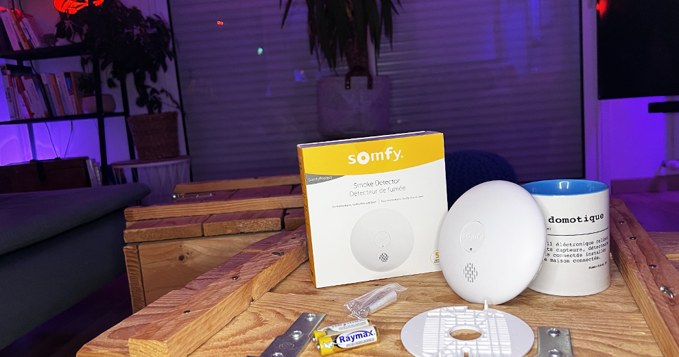 Test du détecteur de fumée connecté Somfy compatible avec Home