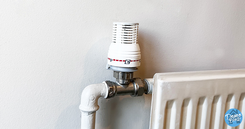 Raccordement radiateur, tête thermostatique et robinet