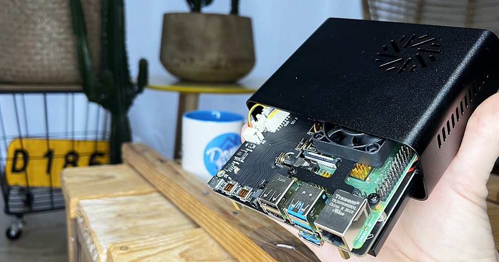 Boîtier ventilé pour Raspberry Pi 4 bouton ON/OFF