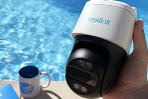 details-reolink-trackmix-test-camera-ip-poe-suivi-persone