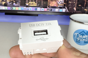 alimentation-usb-test-detail-encastrable